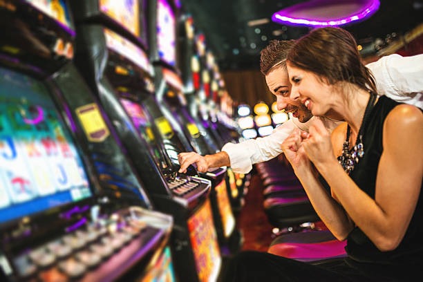 starslot777 roulette table display with live wheel, betting layout, and WTA match timeline overlay